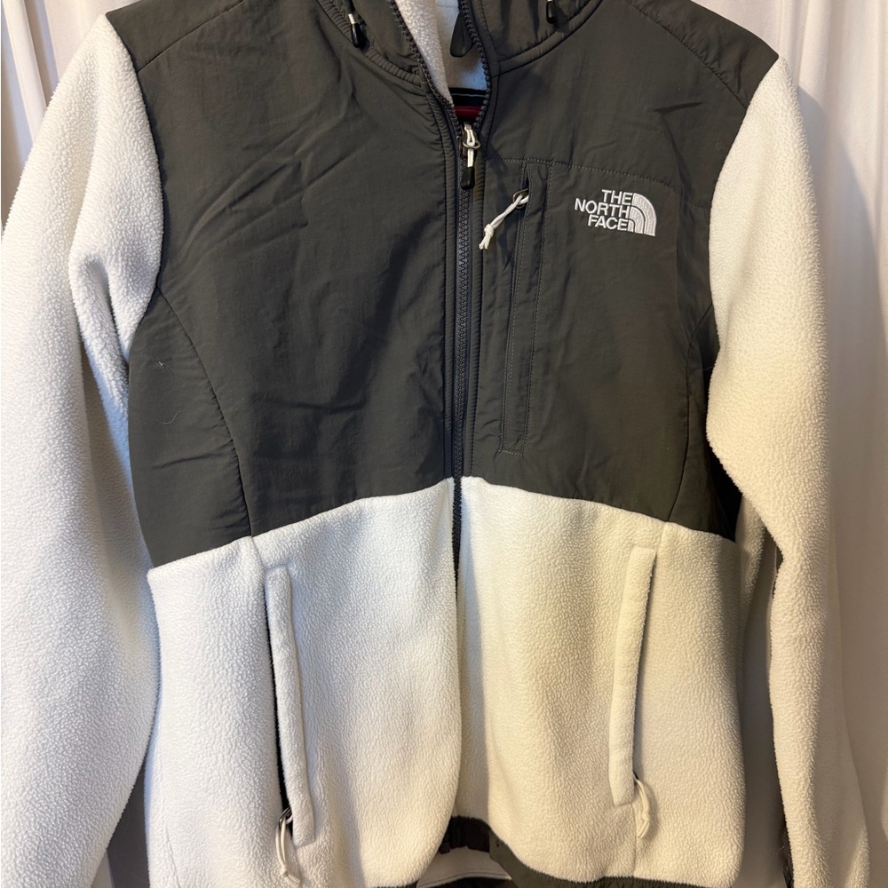 The North Face Gray and White Fleece Jacket Medium